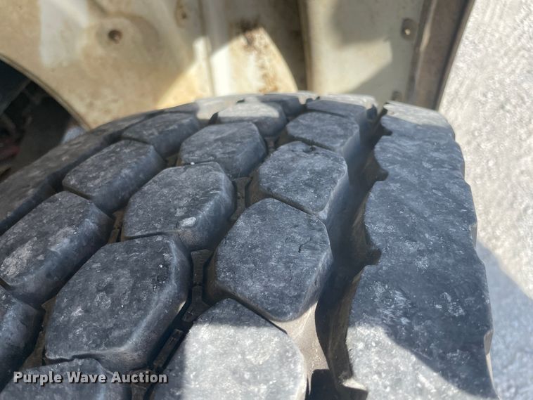 image for item ID9573 2010 Freightliner M2 106  bucket truck