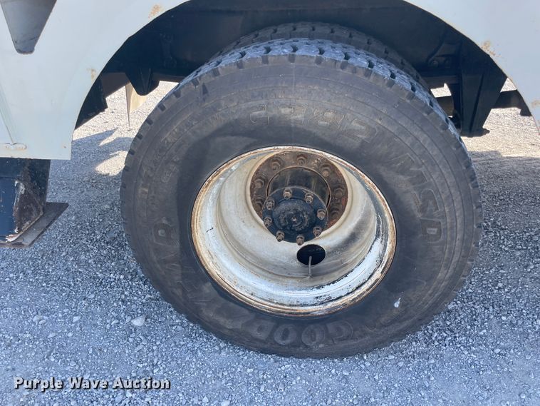 image for item ID9573 2010 Freightliner M2 106  bucket truck