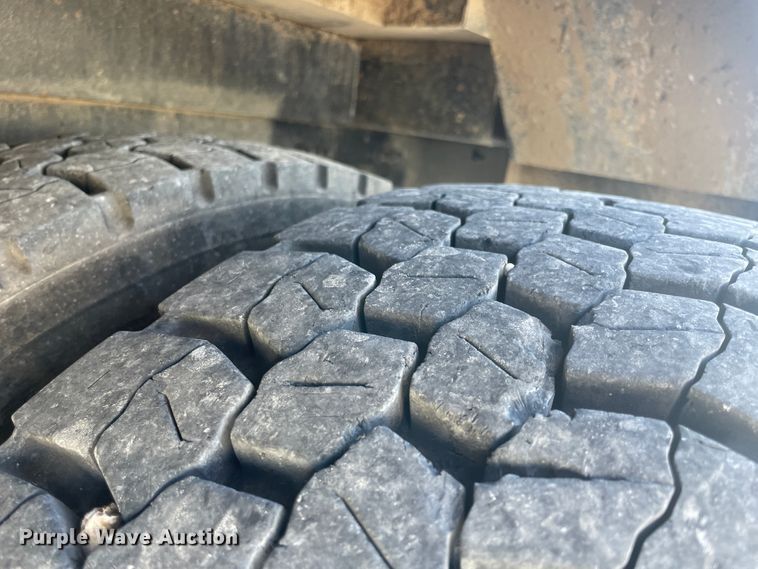 image for item ID9573 2010 Freightliner M2 106  bucket truck