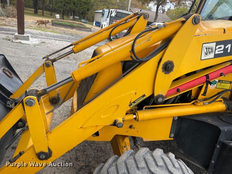 image for item ID9582 2004 JCB 214  backhoe