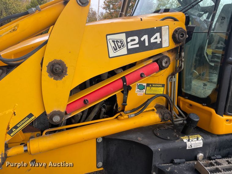 image for item ID9582 2004 JCB 214  backhoe