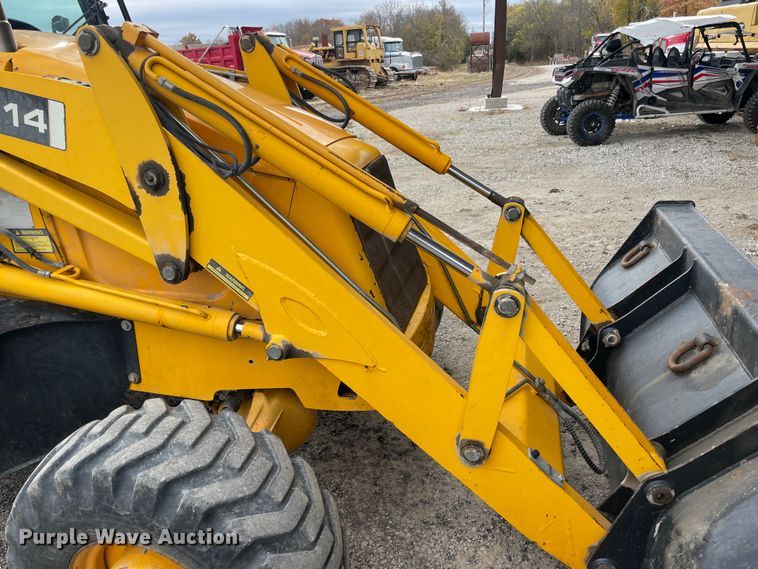 image for item ID9582 2004 JCB 214  backhoe