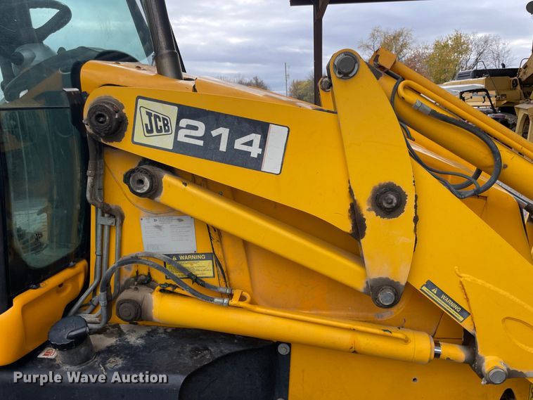 image for item ID9582 2004 JCB 214  backhoe