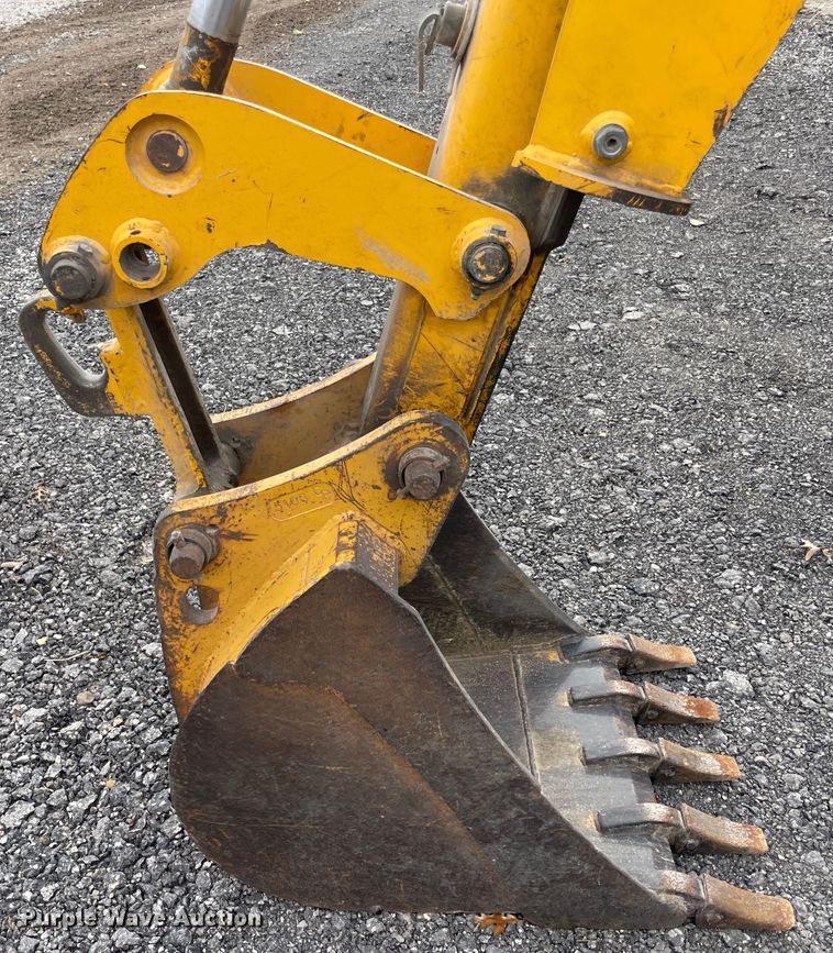 image for item ID9582 2004 JCB 214  backhoe