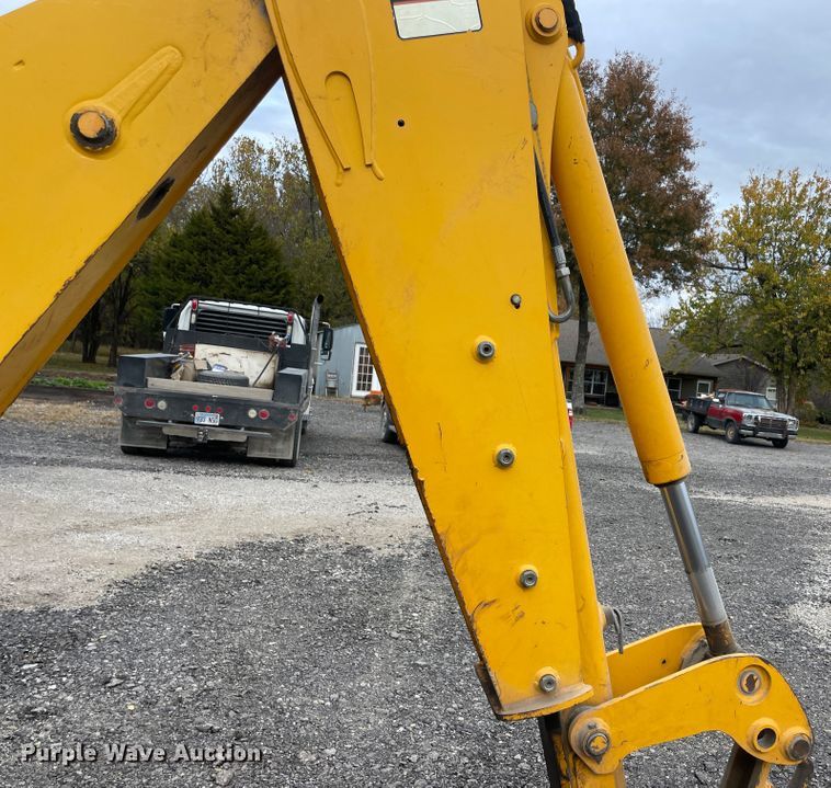 image for item ID9582 2004 JCB 214  backhoe