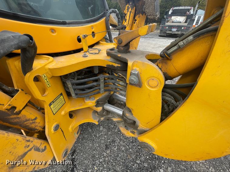 image for item ID9582 2004 JCB 214  backhoe