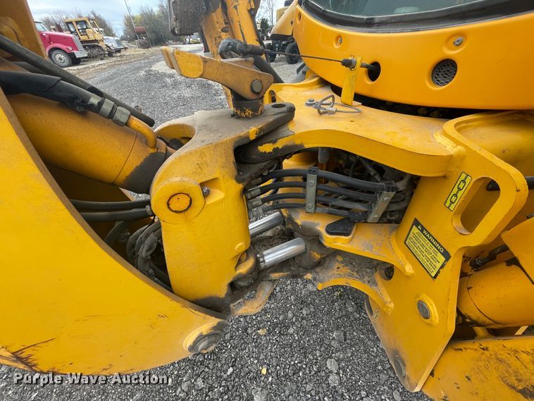 image for item ID9582 2004 JCB 214  backhoe