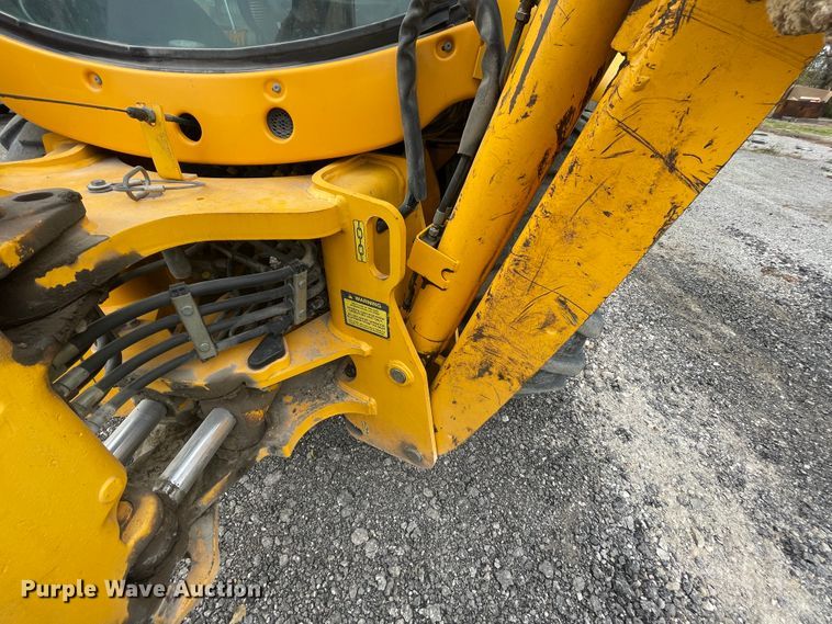 image for item ID9582 2004 JCB 214  backhoe