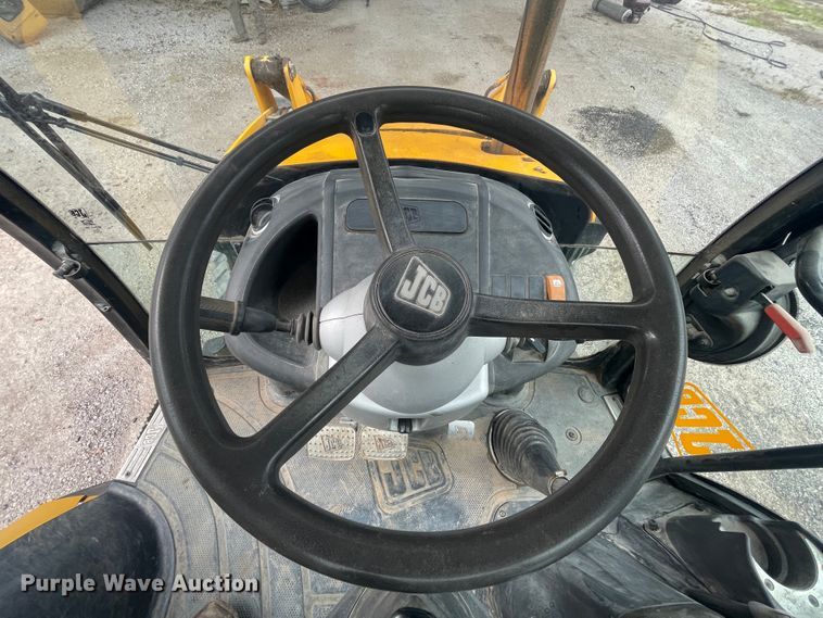 image for item ID9582 2004 JCB 214  backhoe