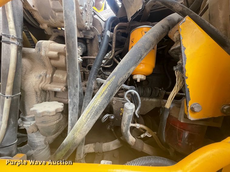 image for item ID9582 2004 JCB 214  backhoe