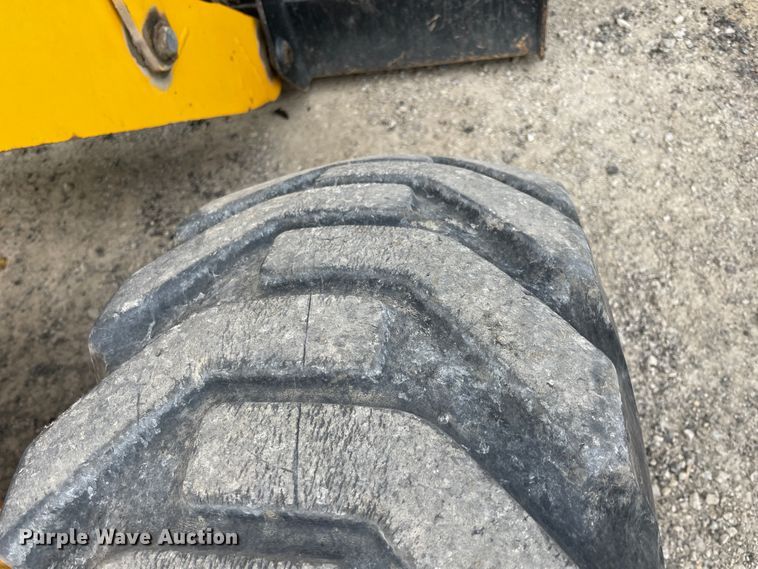 image for item ID9582 2004 JCB 214  backhoe