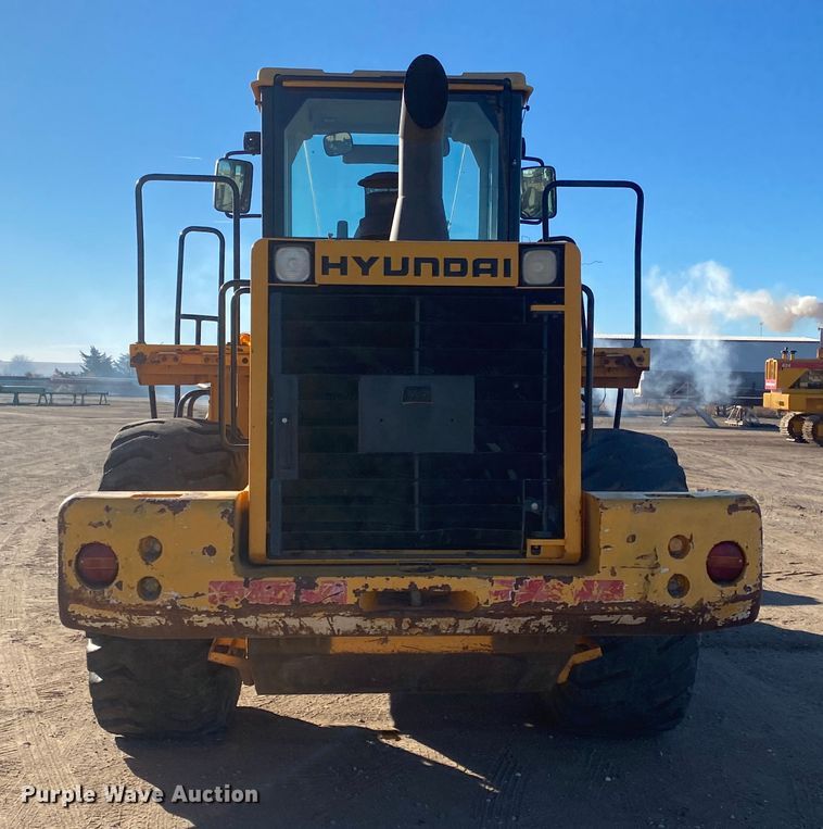 image for item IG9250 2004 Hyundai HL760-7  wheel loader