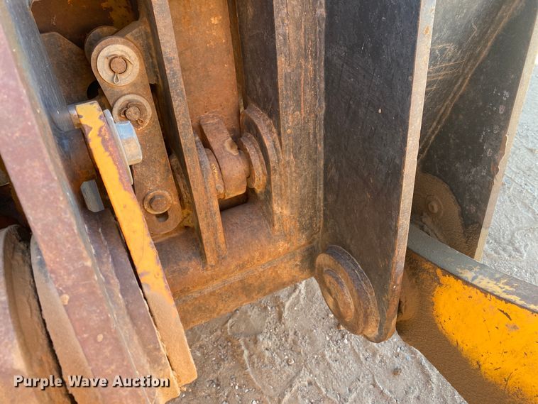 image for item IG9250 2004 Hyundai HL760-7  wheel loader