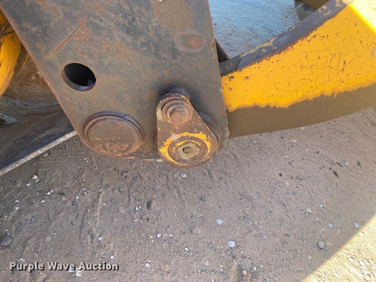 image for item IG9250 2004 Hyundai HL760-7  wheel loader