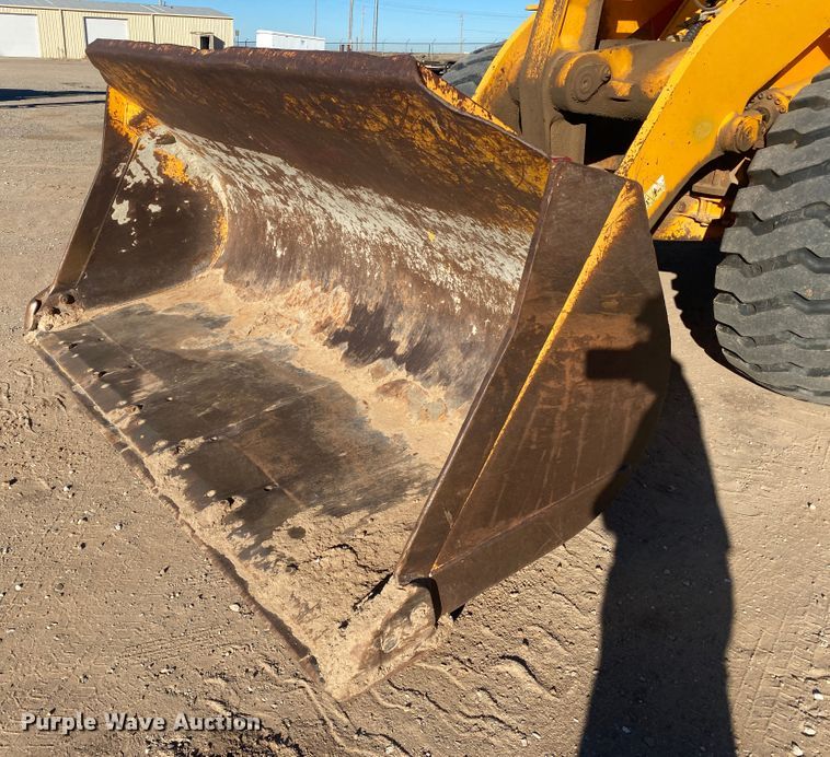 image for item IG9250 2004 Hyundai HL760-7  wheel loader