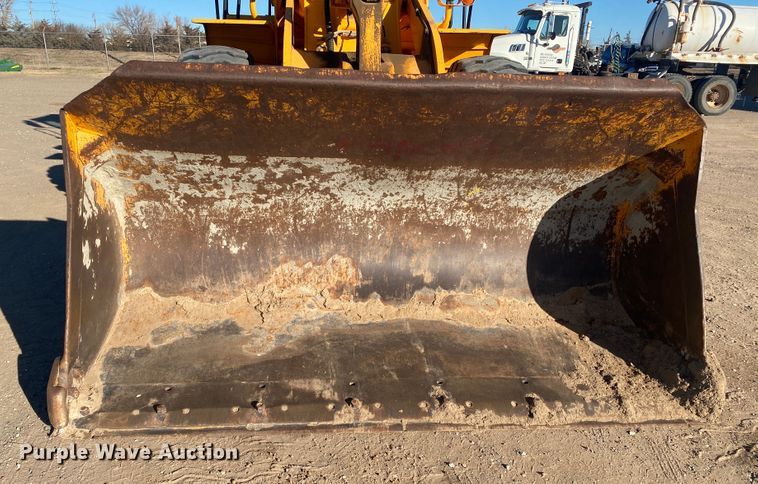 image for item IG9250 2004 Hyundai HL760-7  wheel loader