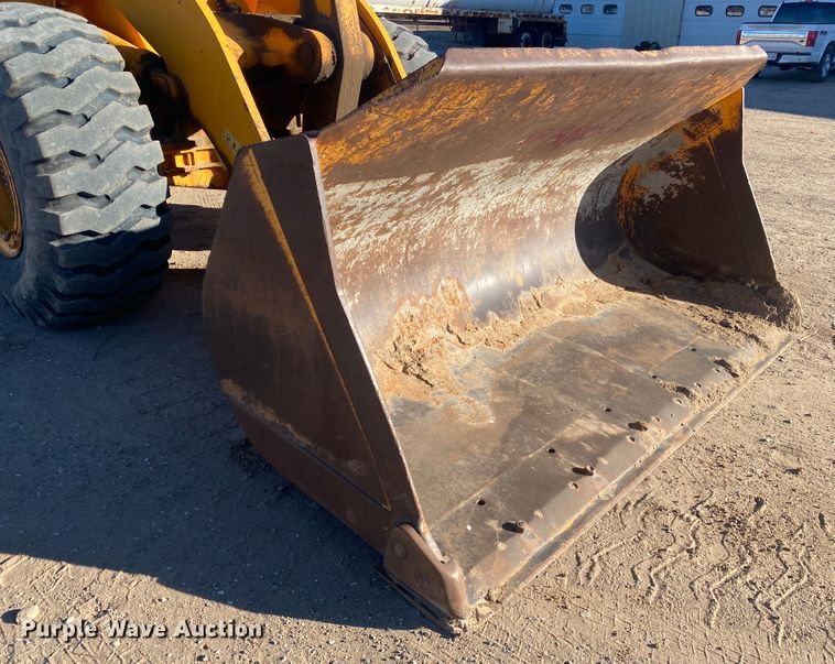 image for item IG9250 2004 Hyundai HL760-7  wheel loader