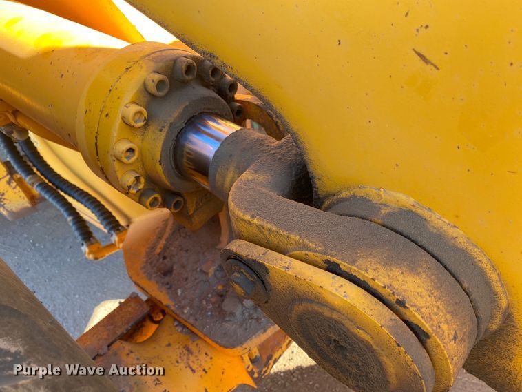 image for item IG9250 2004 Hyundai HL760-7  wheel loader