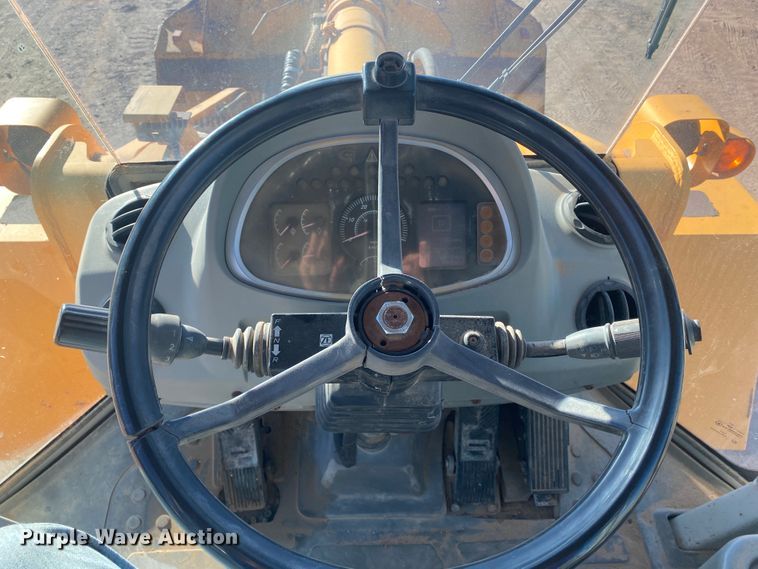 image for item IG9250 2004 Hyundai HL760-7  wheel loader