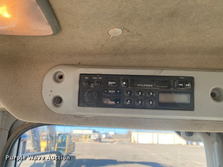 image for item IG9250 2004 Hyundai HL760-7  wheel loader