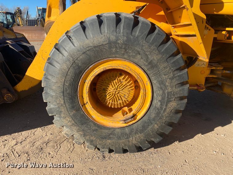image for item IG9250 2004 Hyundai HL760-7  wheel loader