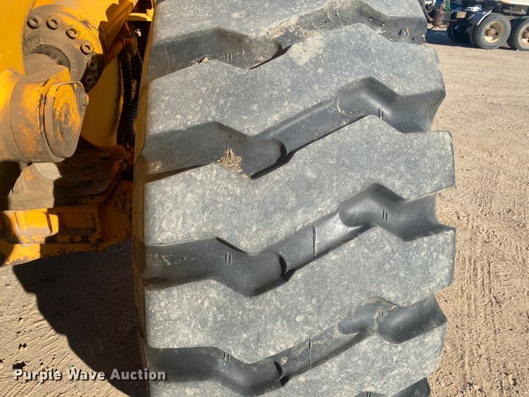 image for item IG9250 2004 Hyundai HL760-7  wheel loader