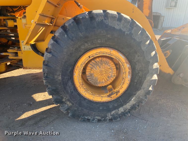 image for item IG9250 2004 Hyundai HL760-7  wheel loader