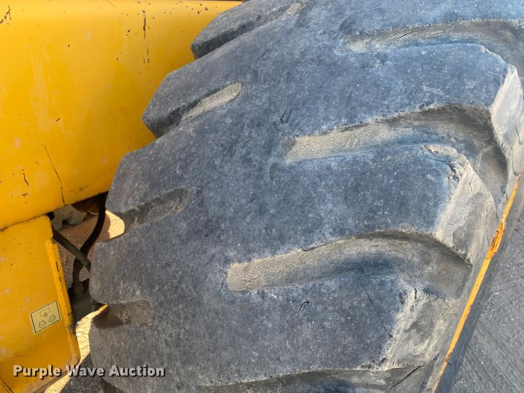 image for item IG9250 2004 Hyundai HL760-7  wheel loader