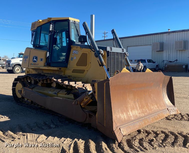 image for item IG9252 2010 John Deere 850J  dozer