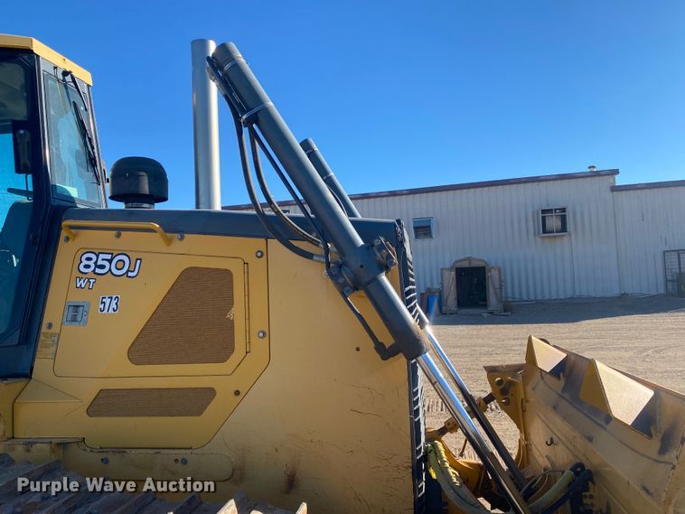 image for item IG9252 2010 John Deere 850J  dozer