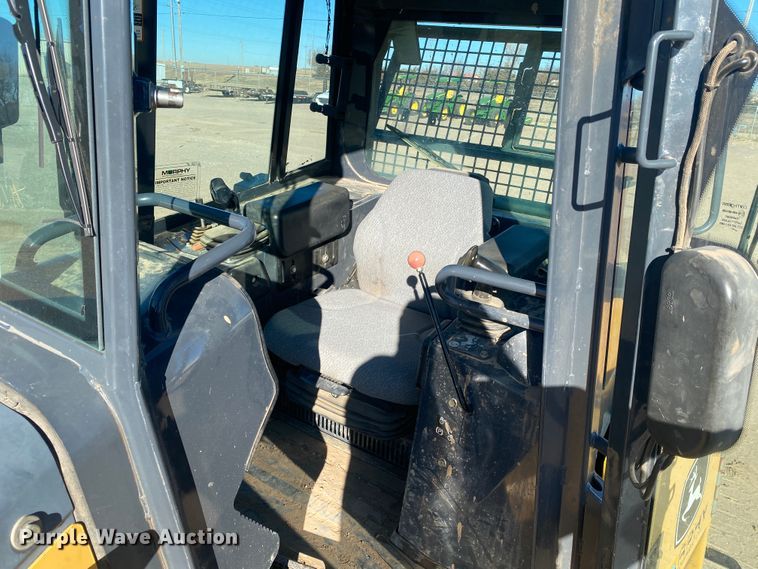 image for item IG9252 2010 John Deere 850J  dozer