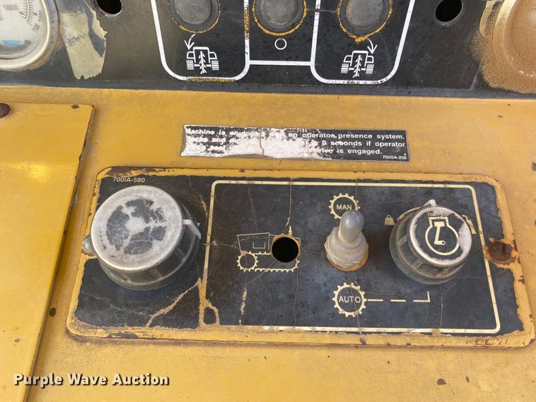 image for item IG9254 1999 Vermeer T555  trencher