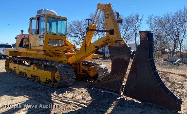 image for item IG9256 1985 Dynapac 624  tile plow