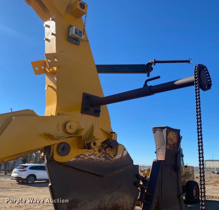 image for item IG9256 1985 Dynapac 624  tile plow