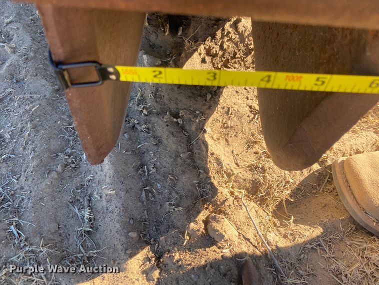 image for item IG9256 1985 Dynapac 624  tile plow