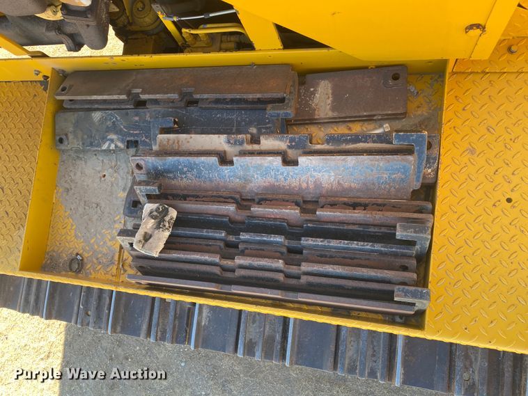 image for item IG9256 1985 Dynapac 624  tile plow