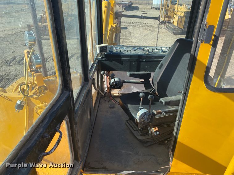 image for item IG9256 1985 Dynapac 624  tile plow