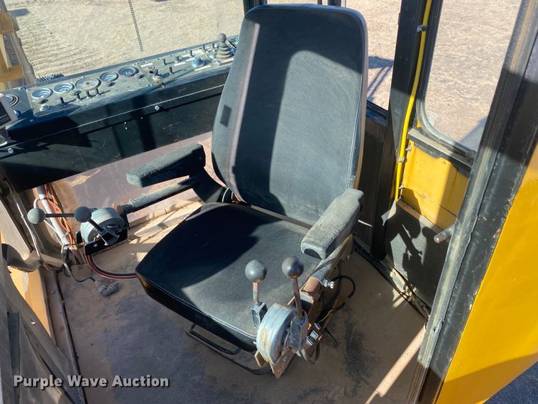 image for item IG9256 1985 Dynapac 624  tile plow