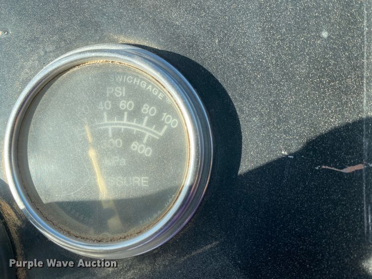 image for item IG9256 1985 Dynapac 624  tile plow