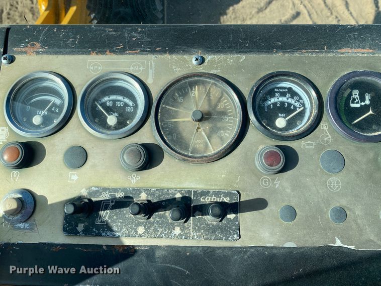 image for item IG9256 1985 Dynapac 624  tile plow