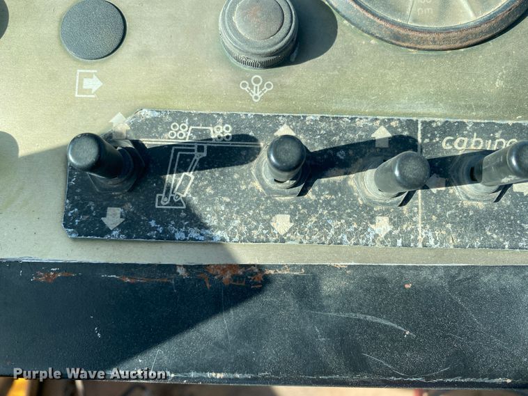 image for item IG9256 1985 Dynapac 624  tile plow