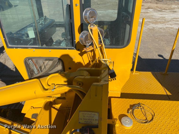 image for item IG9256 1985 Dynapac 624  tile plow