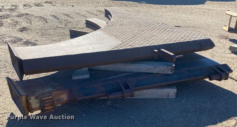 image for item IG9256 1985 Dynapac 624  tile plow