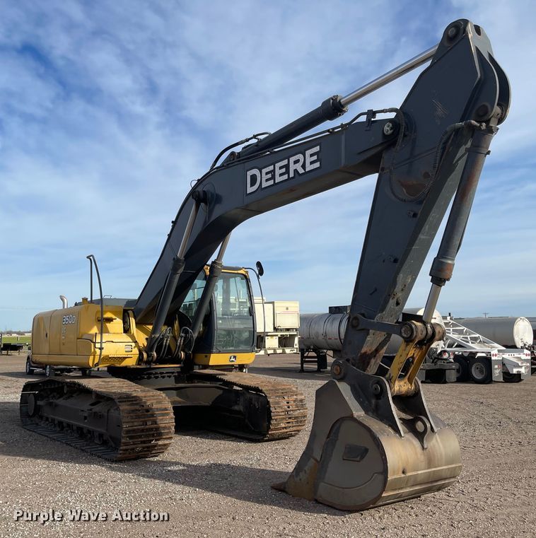 image for item IJ9500 2008 John Deere 350D LC  excavator