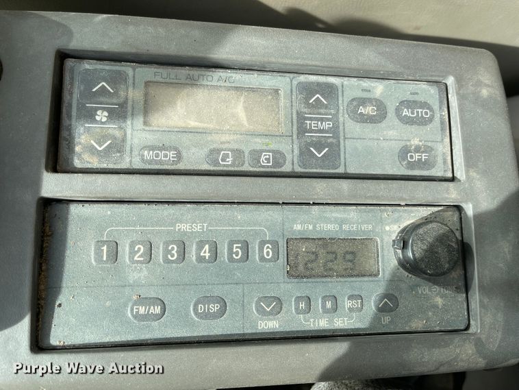 image for item IJ9500 2008 John Deere 350D LC  excavator