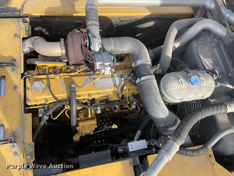 image for item IJ9500 2008 John Deere 350D LC  excavator