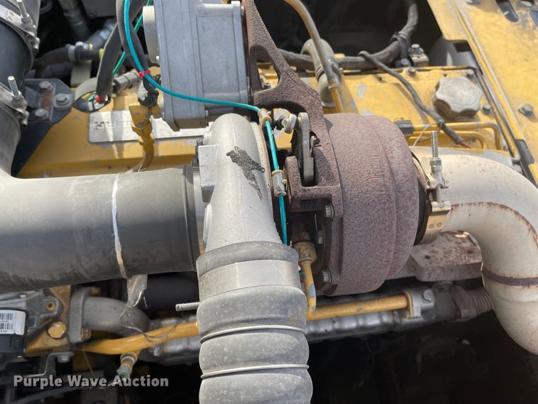 image for item IJ9500 2008 John Deere 350D LC  excavator