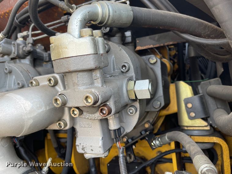 image for item IJ9500 2008 John Deere 350D LC  excavator