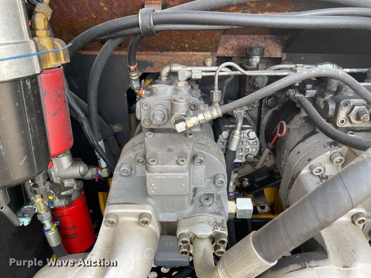 image for item IJ9500 2008 John Deere 350D LC  excavator