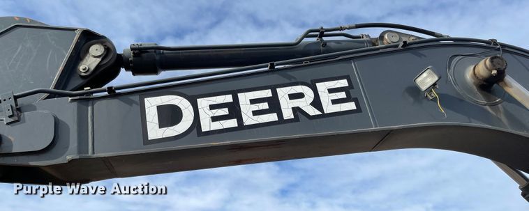 image for item IJ9500 2008 John Deere 350D LC  excavator